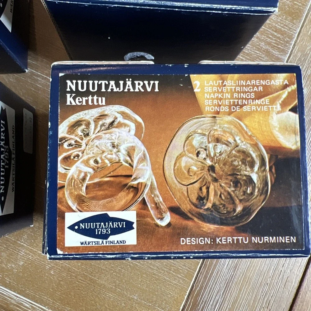 4 X 2 MCM Nuutajarvi glass napkin rings Finland 8 Total Rings